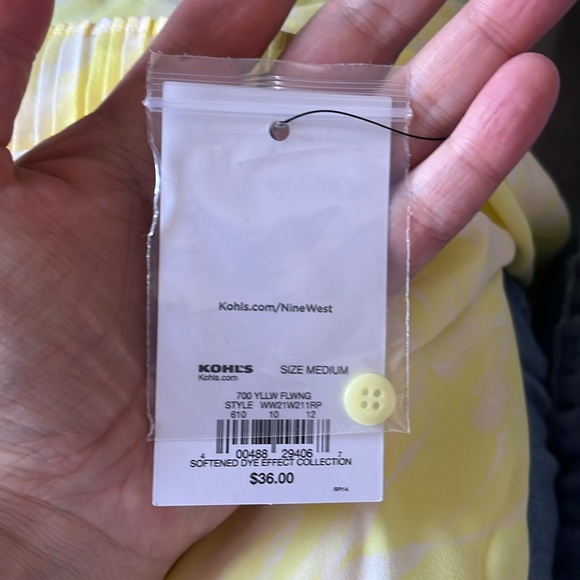 NWT Nine West ladies flowy blouse size medium - Picture 4 of 4